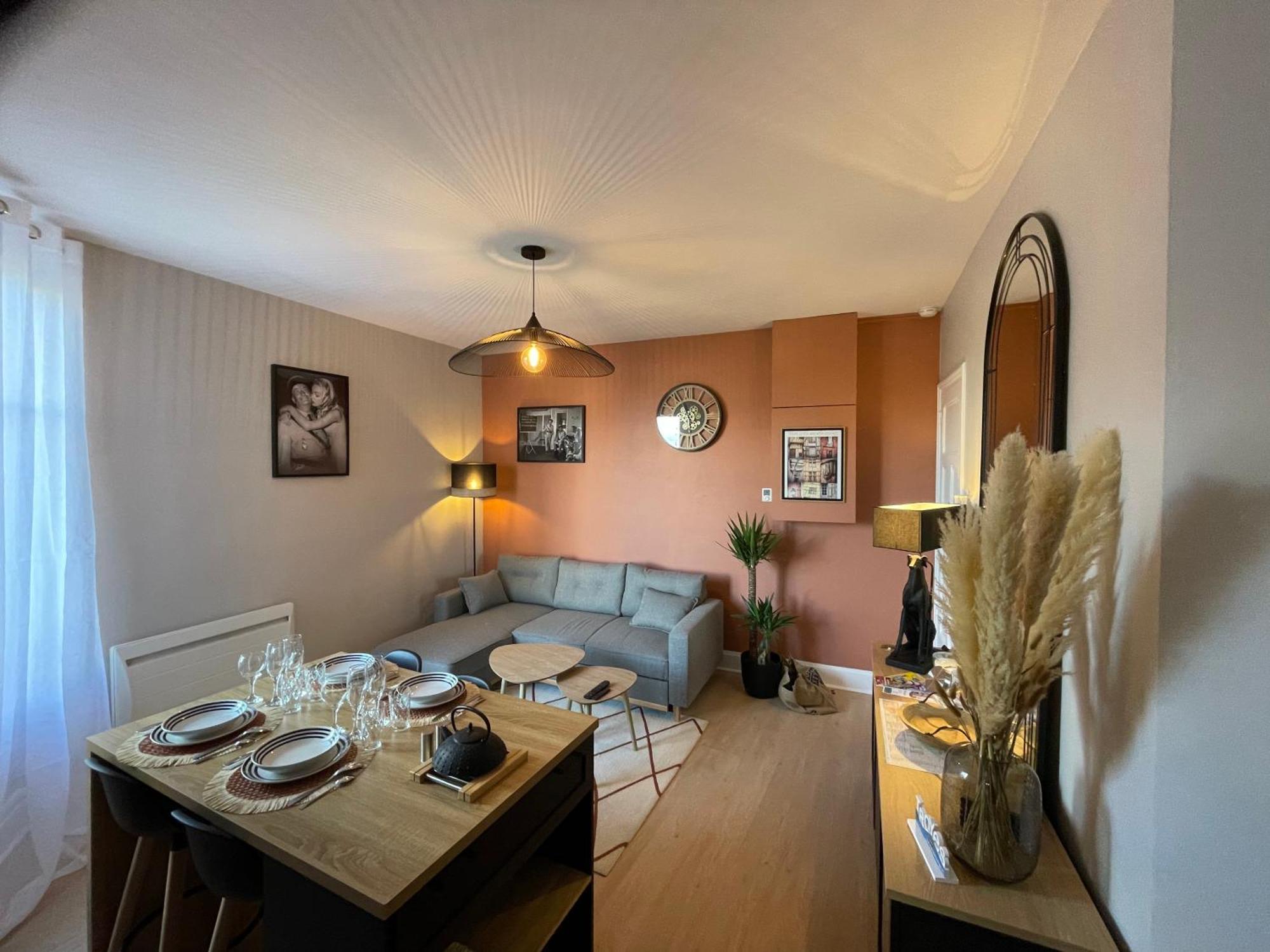 Le Treize Au Coeur Du Bouchon Troyes Exterior foto