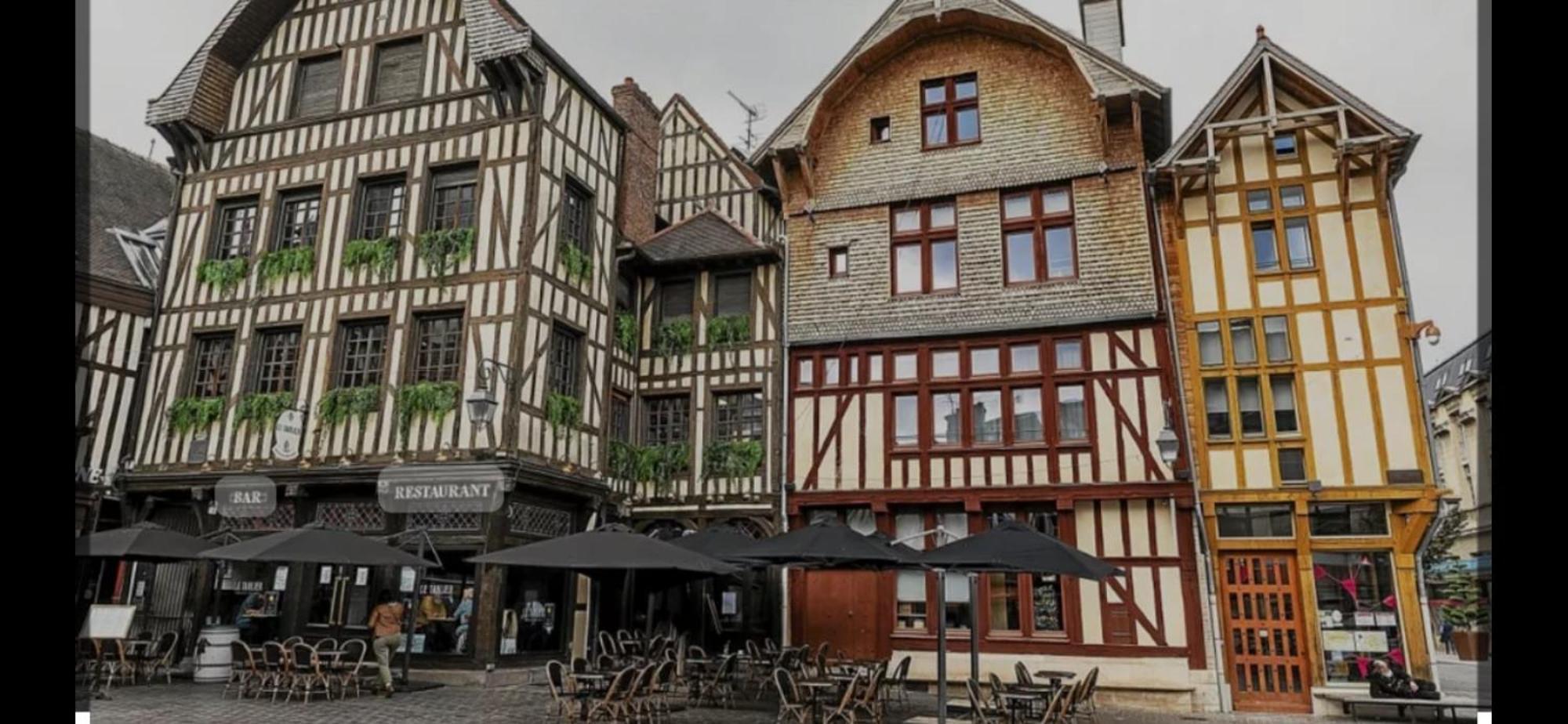 Le Treize Au Coeur Du Bouchon Troyes Exterior foto